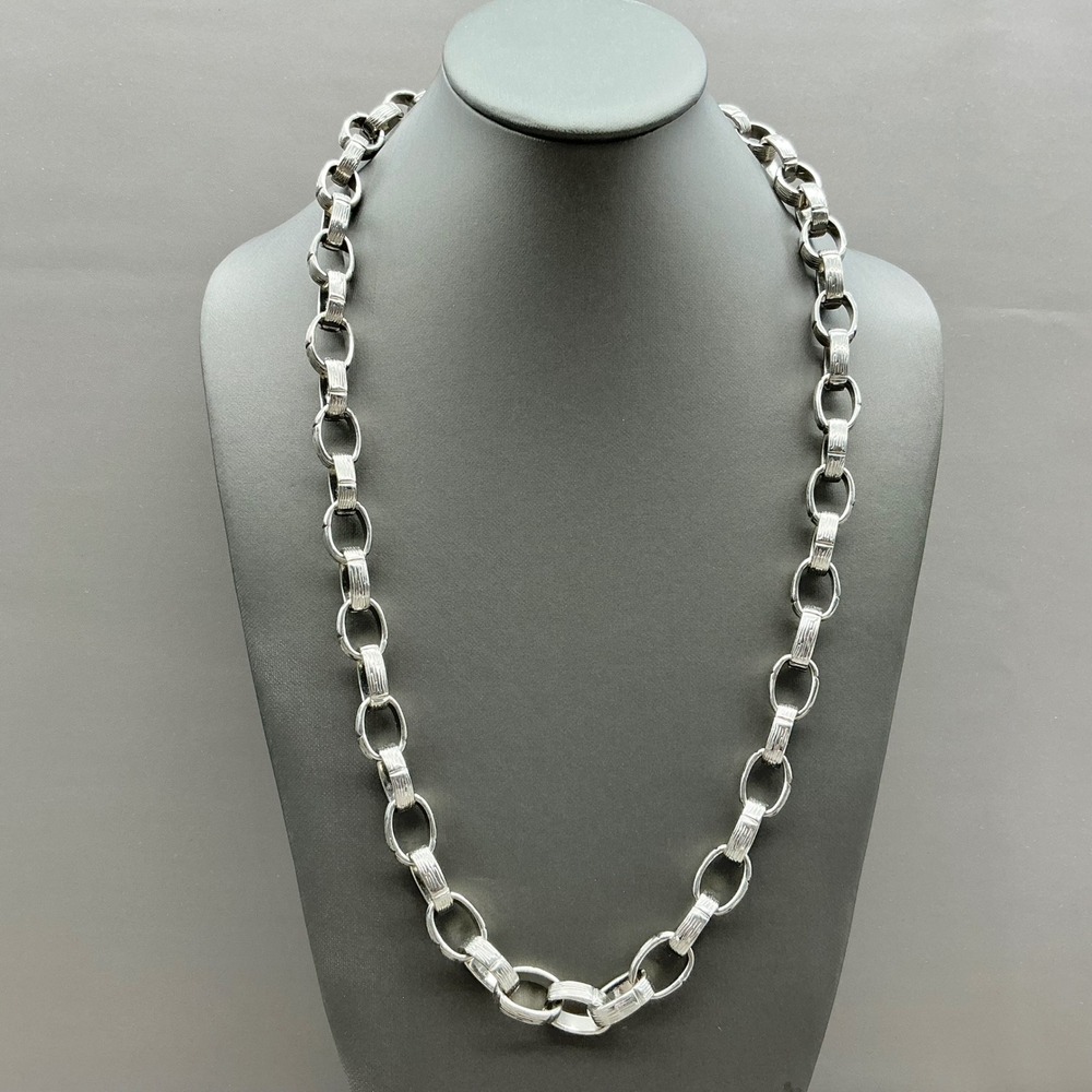 Chunky Link Chain Necklace Women Silver Tone Textured Oval Links Fashion Jewelry